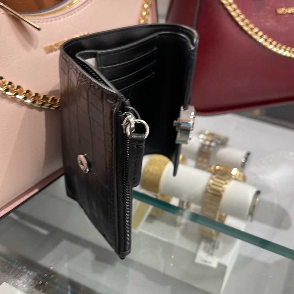 MICHAEL KORS CARMEN MEDIUM LOGO AND FAUX LEATHER WALLET BLACK 
NWT - Picture 14 of 16
